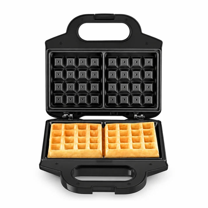 Waflera IMUSA Basic Negra Con Placas Antiadherentes